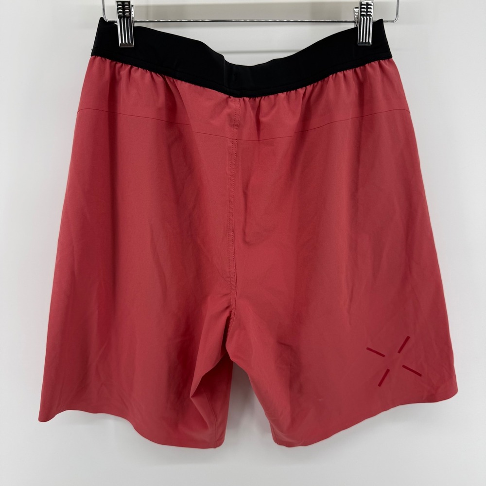 Ten Thousand Mens Interval‎ Shorts Red Size M Quick Dry Stretch Athletic - Picture 2 of 5